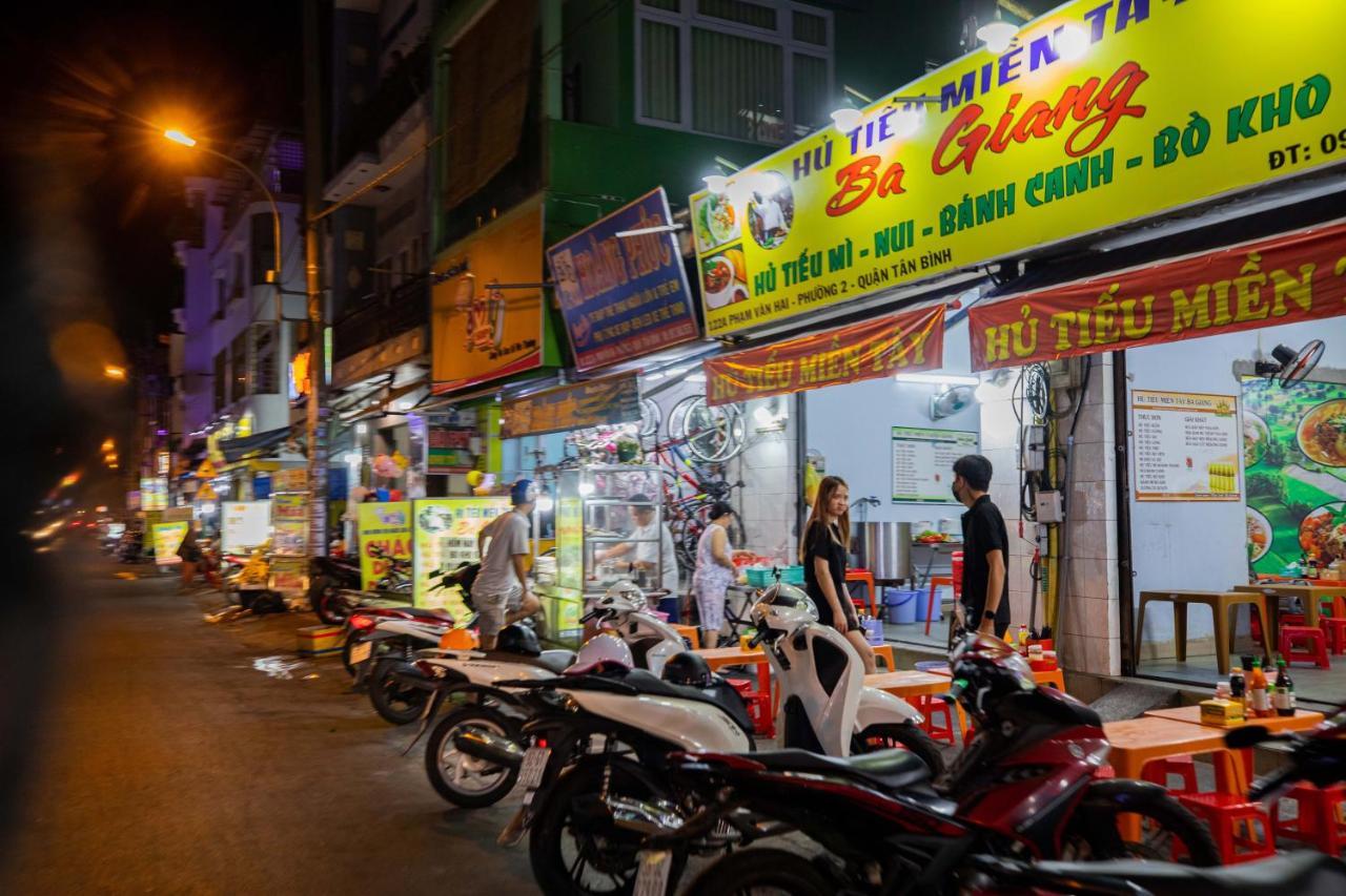 Airport Saigon Hotel - Gan Am Thuc Dem Cho Pham Van Hai Хошимин Экстерьер фото